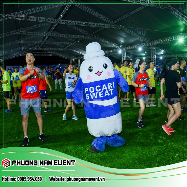 The event's mascot, carrying a strong communication message The event's mascot, carrying a strong communication message