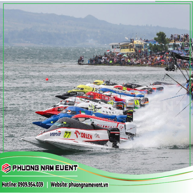 The Racing Boats Are Practicing