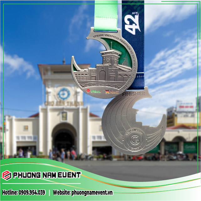 Medal of VPBank VnExpress Marathon Ho Chi Minh City Midnight 2024 Medal of VPBank VnExpress Marathon Ho Chi Minh City Midnight 2024
