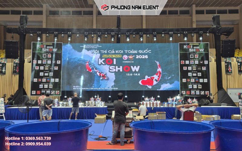 Toàn cảnh sân khấu sự kiện Hội thi Cá Koi toàn quốc năm 2026