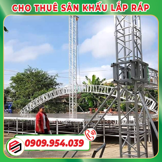 Sân khấu và khung truss do Phương Nam Event thi công tại Đồng Tháp Sân khấu và khung truss do Phương Nam Event thi công tại Đồng Tháp