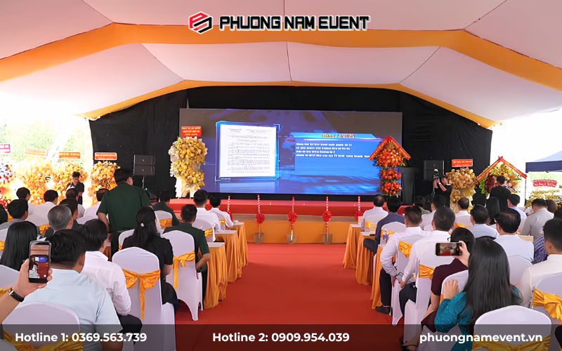 Không gian bên trong nhà bạt