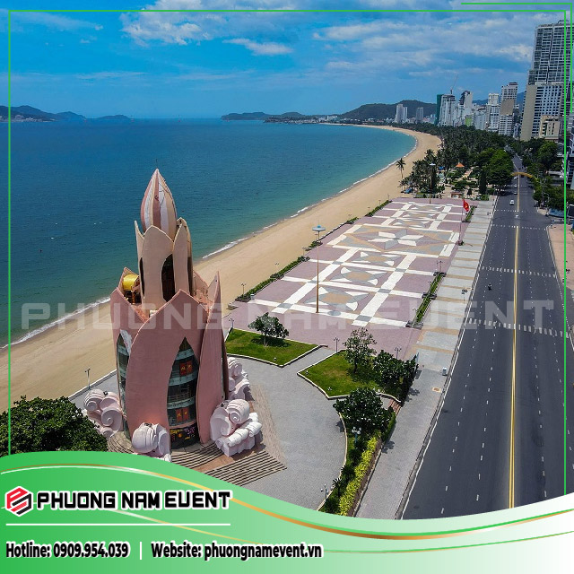 Quảng Trường 2/4 Nha Trang Quảng Trường 2/4 Nha Trang