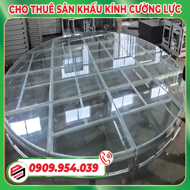 Sân khấu kính cường lực tròn