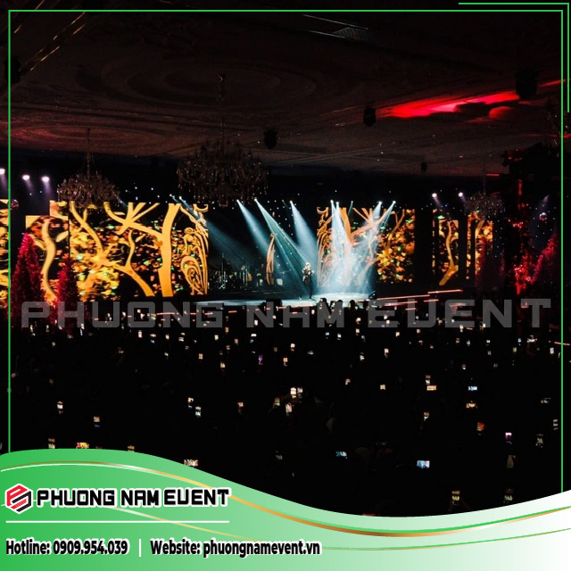 Countdown 2023 Event Organized by Ecopark Founder in Vinh City