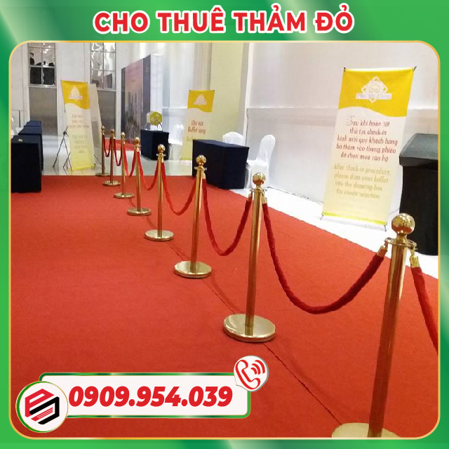 Thảm đỏ kết hợp trụ Barrier giúp bố trí không gian hiệu quả Thảm đỏ kết hợp trụ Barrier giúp bố trí không gian hiệu quả