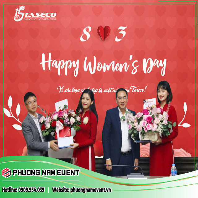 Lãnh đạo Công ty Cổ phần Tập đoàn Taseco tặng quà nhân viên nữ nhân ngày 8/3