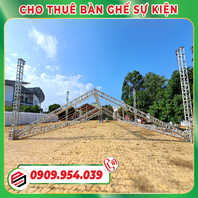 Nhà bạt không gian do nhân sự Phương Nam Event thực hiện