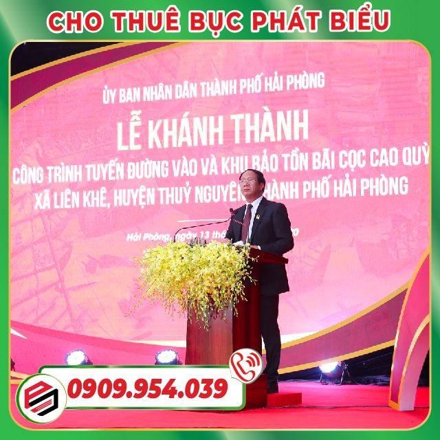 Choosing the appropriate podium size helps create comfort for the speaker