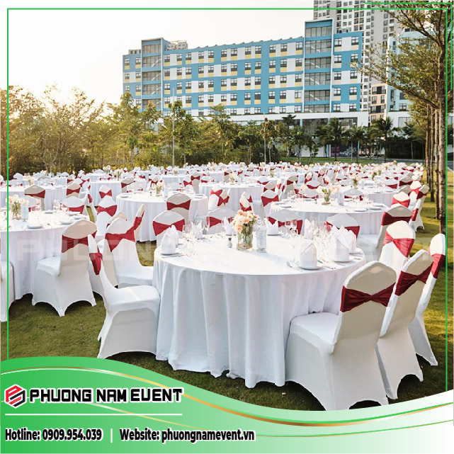 Application of Round Table in Wedding Party