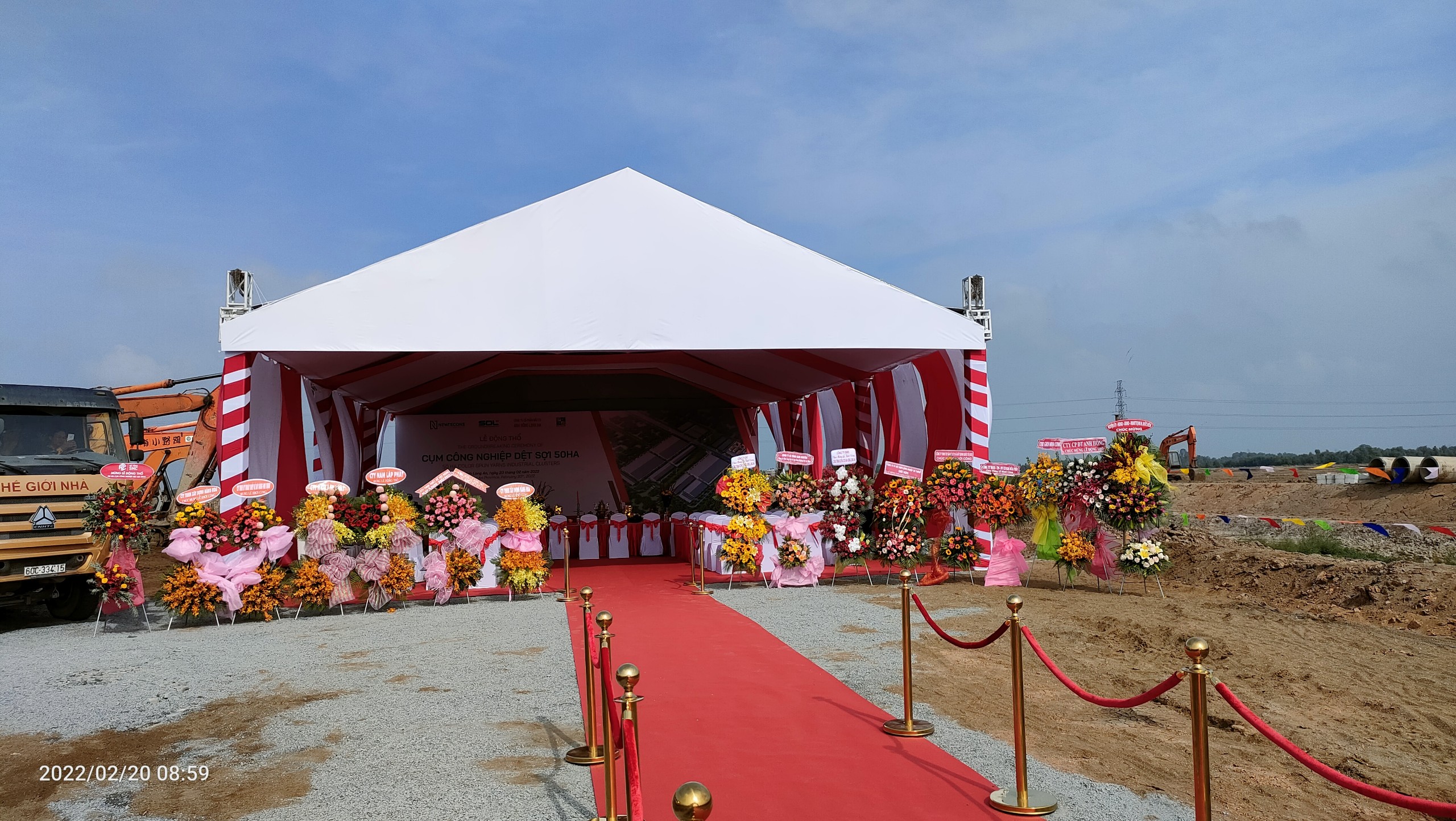 Nhà bạt không gian Nhà bạt không gian