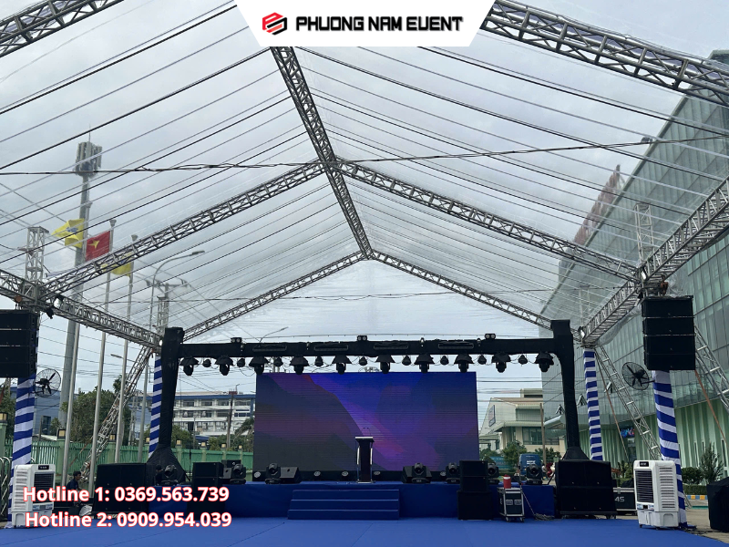Nhà bạt khung sắt mái trong tại Phương Nam Event
