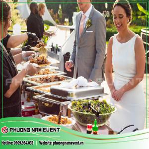 Xu Hướng Tổ Chức Tiệc Cưới Buffet Ngoài Trời Kiểu Tây Cực Sang Trọng