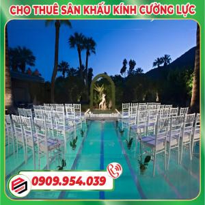 Cho thuê sân khấu kính cường lực và mica trong suốt