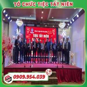 Tiệc tất niên công ty